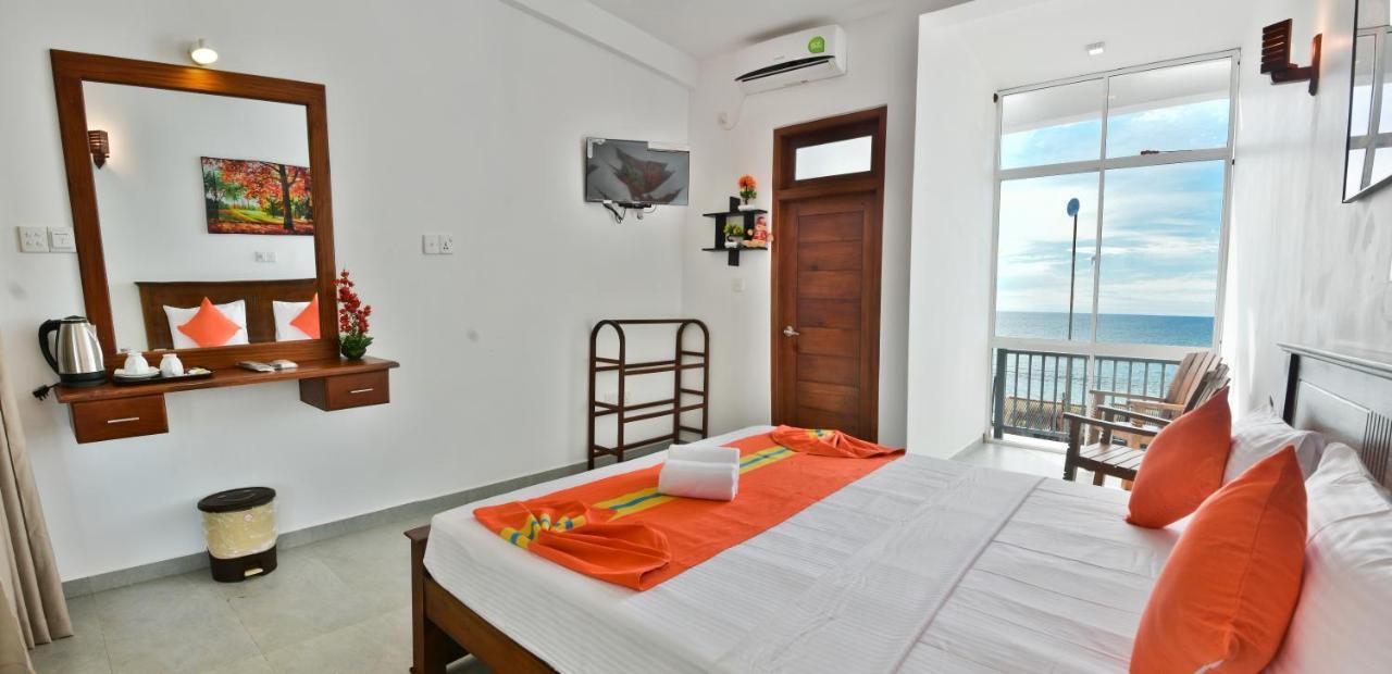 Rominrich Hotel Hikkaduwa Exterior photo