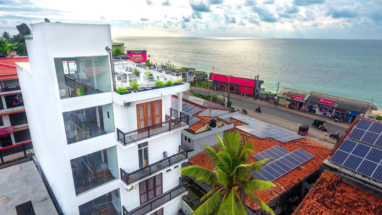 Rominrich Hotel Hikkaduwa Exterior photo