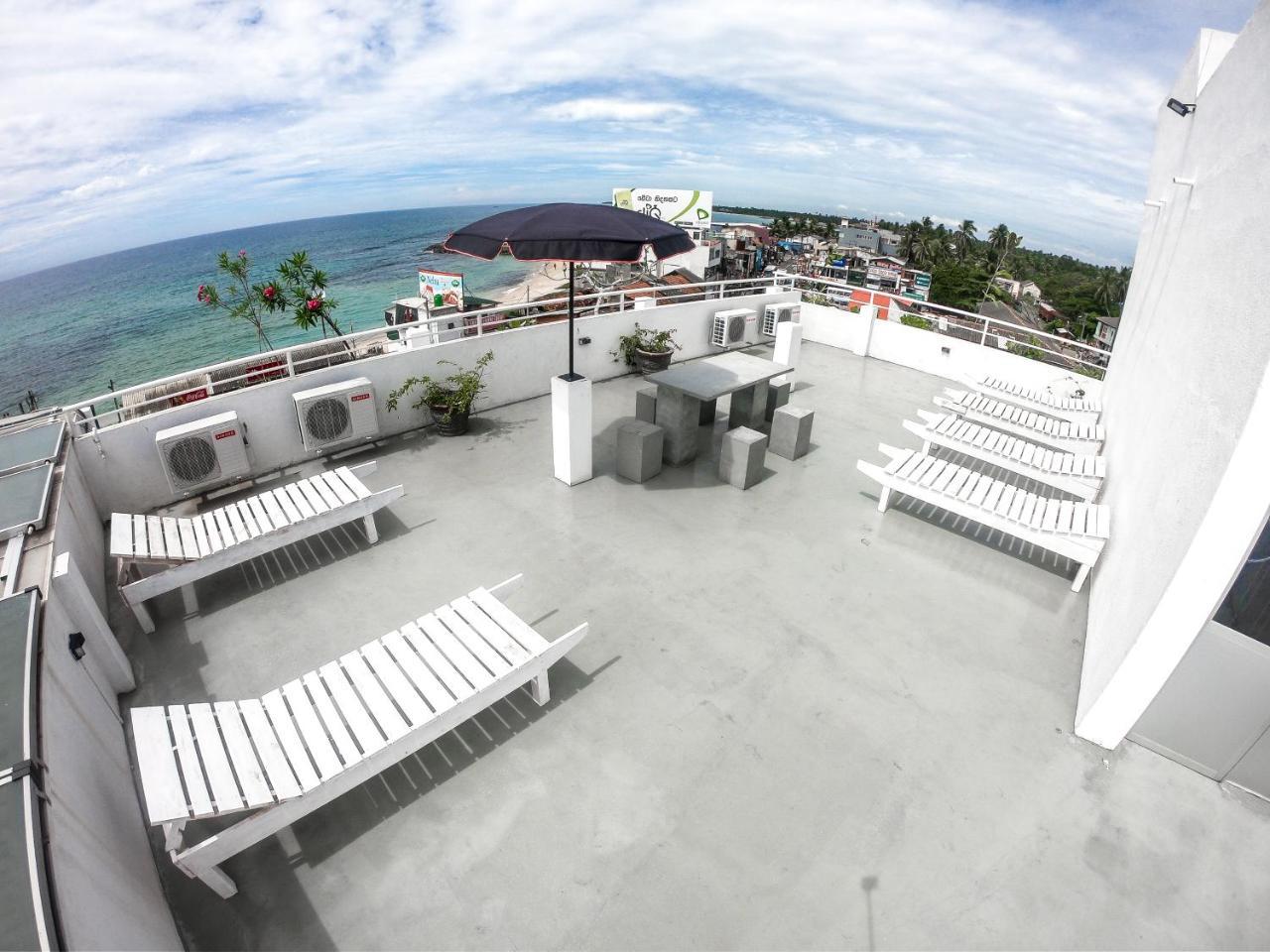 Rominrich Hotel Hikkaduwa Exterior photo
